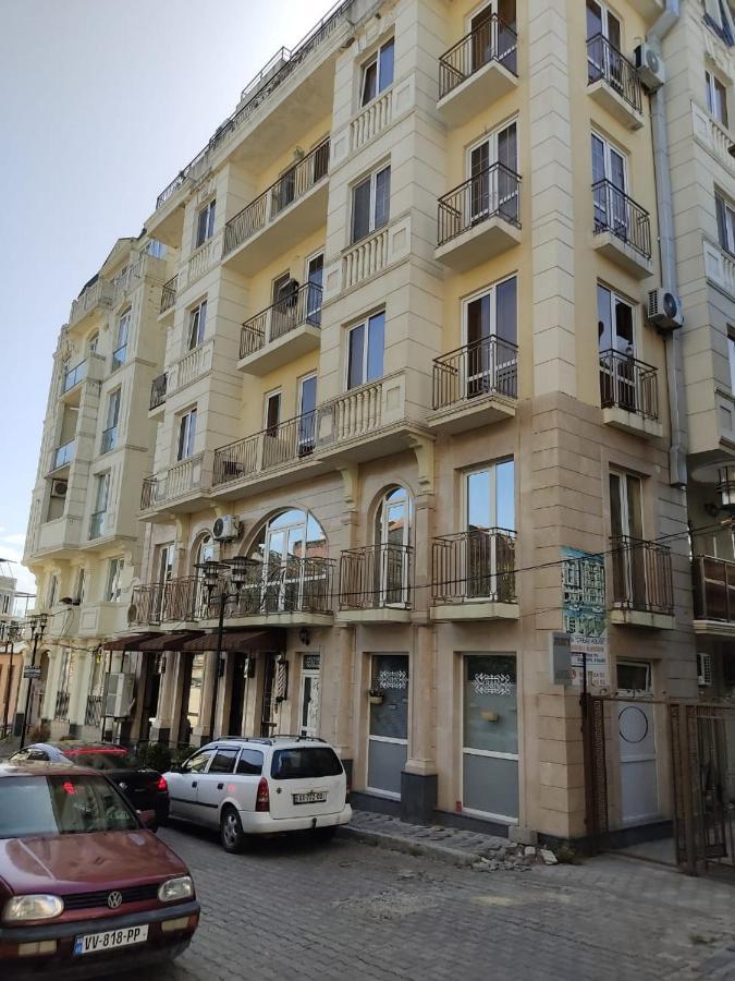 Pushkin Street Pearl Hotel Kʼutʼaisi Exterior foto