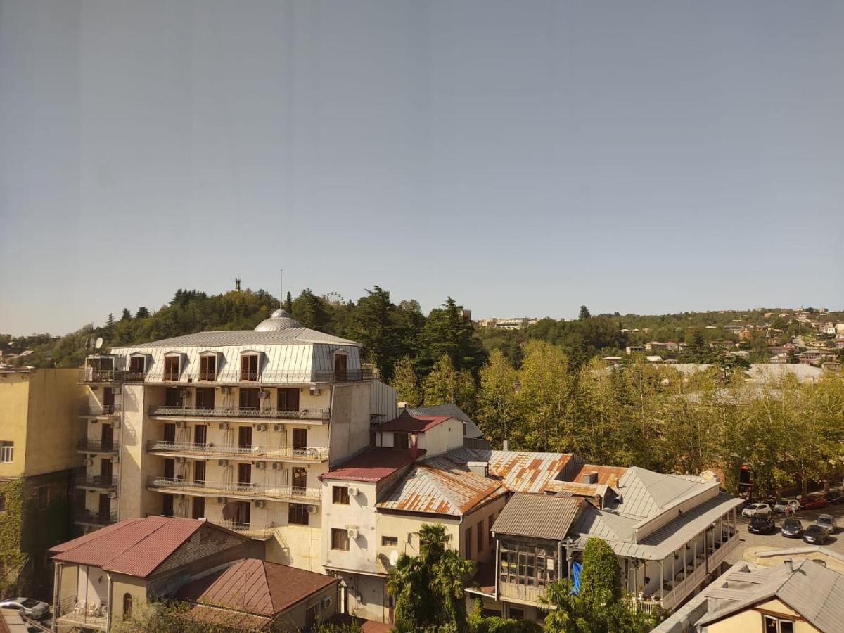 Pushkin Street Pearl Hotel Kʼutʼaisi Exterior foto